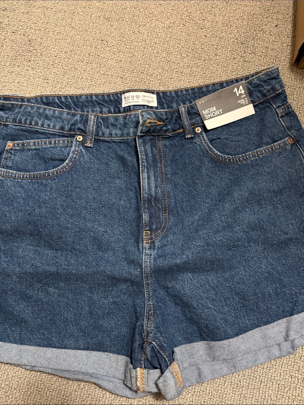 Women’s shorts/ Mom shorts